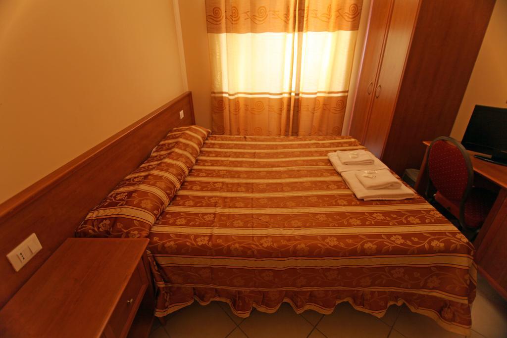 Stella Elsa Hotel Rome Bagian luar foto